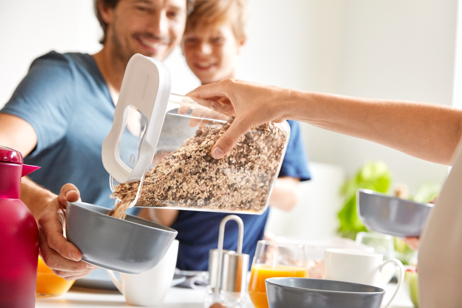 Emsa Schüttdose Optima 2,2 Liter, Rechteckig 7 Emsa Schüttdose Optima 2,2 Liter, Rechteckig – Bild 5