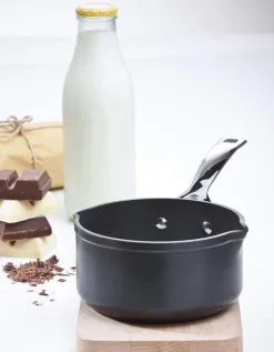 Le Creuset Aluminium-Antihaft-Milchtopf -Küchenorganisation Verkäufe Aluminium Antihaft 5 klein l