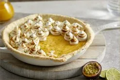 Le Creuset Brat- Und Servierpfanne Signature In Meringue -Küchenorganisation Verkäufe LC tropische Pfannentarte 2 1460x973